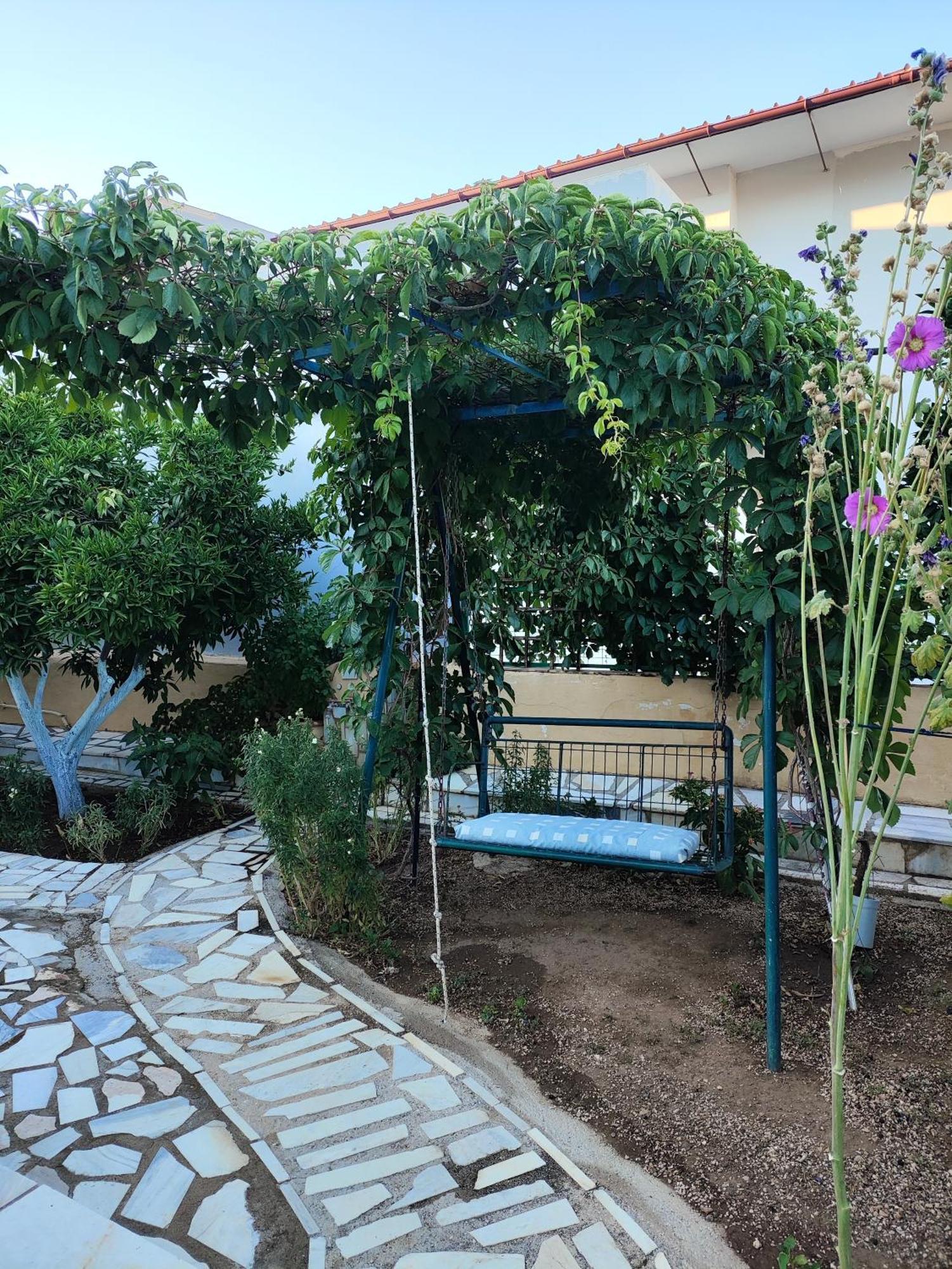 Foothills Loft Apartment Keratea